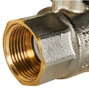 ���� ������� ������� 3/4 �������������� � ����������� ������� STOUT